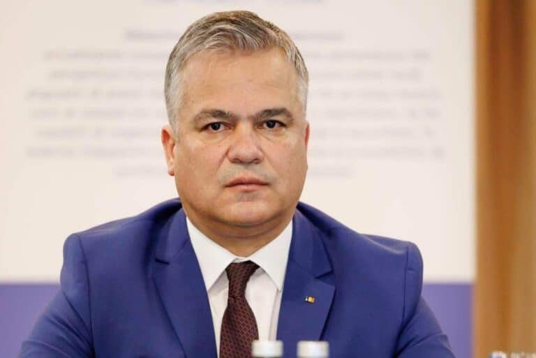 guvernul veștea respins la vot în parlament după boicotul aur și tensiuni în plen