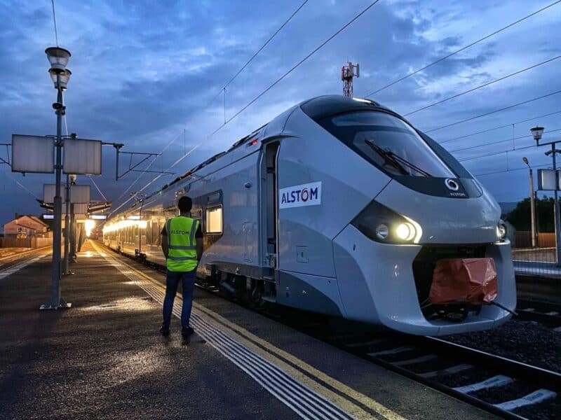 cfr infrastructură testează calitatea semnalului radio gsm-r pe coridorul iv feroviar între simeria și sighișoara cu automotor alstom coradia polyvalent la 160 km/h