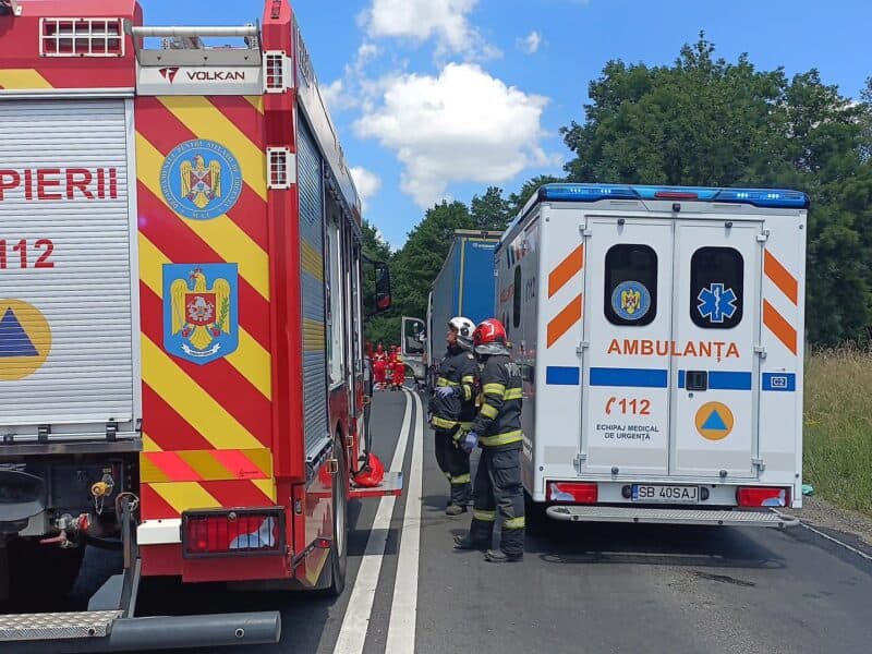 accident grav pe dn1 între veștem și bradu pasagera a decedat șoferul de 82 de ani este în stare gravă la ati