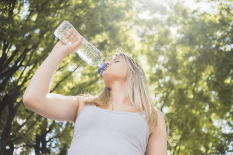 valul de caniculă extremă aduce temperaturi record de până la 44°c și cod roșu în majoritatea județelor din românia până miercuri dimineață