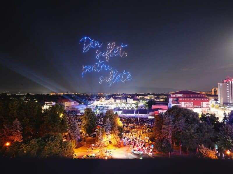 fits 2026 s-a încheiat cu un sibiu plin până la refuz horia brenciu și spectacolul cu drone au închis festivalul cu peste 5000 de artiști din 83 de țări și recorduri de audiență
