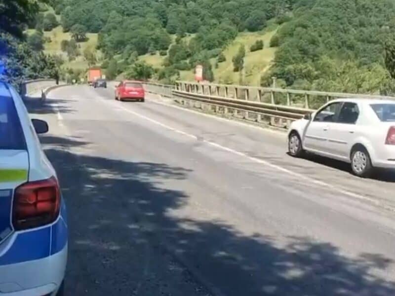 gata calvarul șoferii pot circula din nou pe ambele sensuri pe valea oltului în zona pasajului de la râul vadului