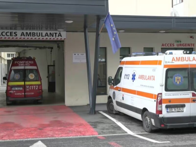 accident într-o intersecție din valea aurie sibiu: femeie rănită transportată la spital după coliziune între două autoturisme