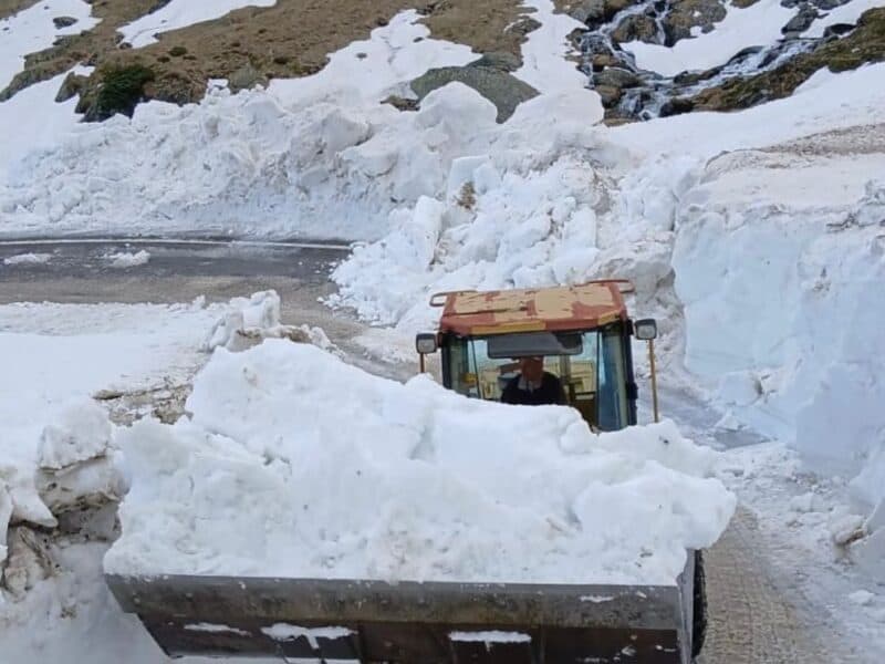 intensificarea lucrărilor pe transfăgărășan: deschiderea drumului se preconizează pentru luna aceasta