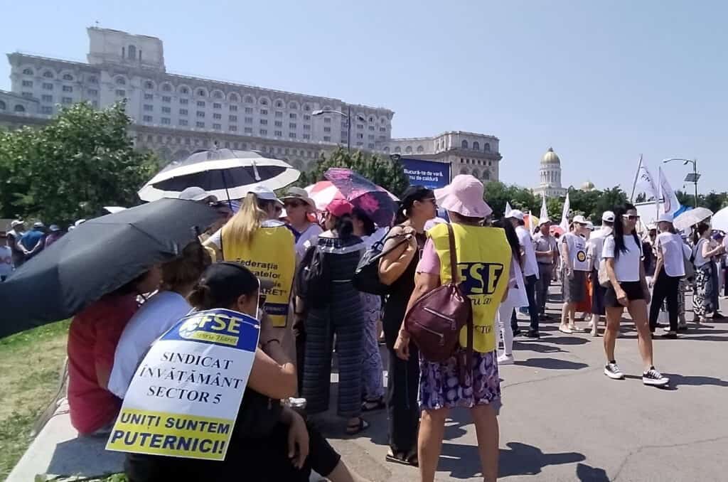 Aproape 100.000 de angajați din sănătate anunță grevă generală pe 28 august revendicările Federației SANITAS și lipsa dialogului cu Guvernul 1 Aproape 100.000 de angajați din sănătate anunță grevă generală pe 28 august revendicările Federației SANITAS și lipsa dialogului cu Guvernul