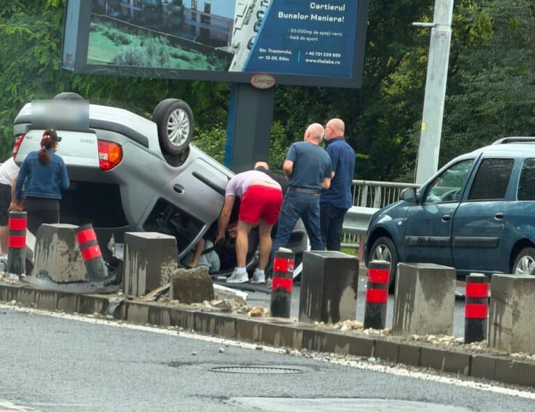 accident în curbă pe șoseaua alba iulia o mașină s-a dat peste cap