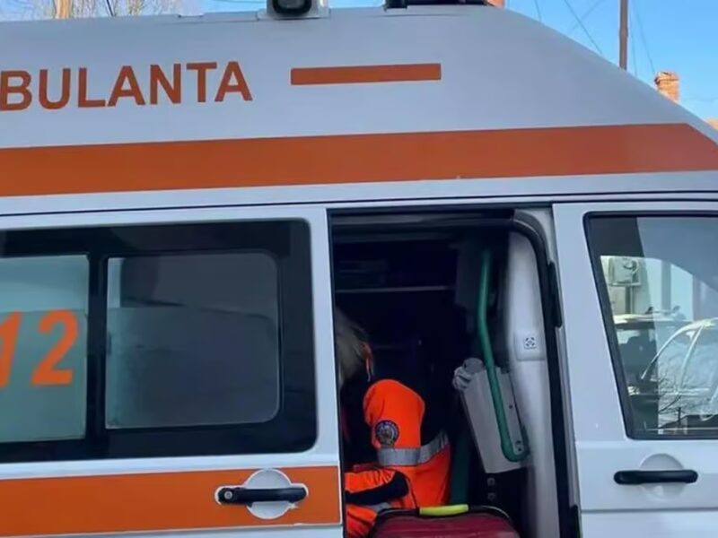 accident la intersecția dintre bâlea și hegel din sibiu doi copii răniți cu traumatisme craniene preluați de ambulanță și transportați la cpu luther în stare stabilă
