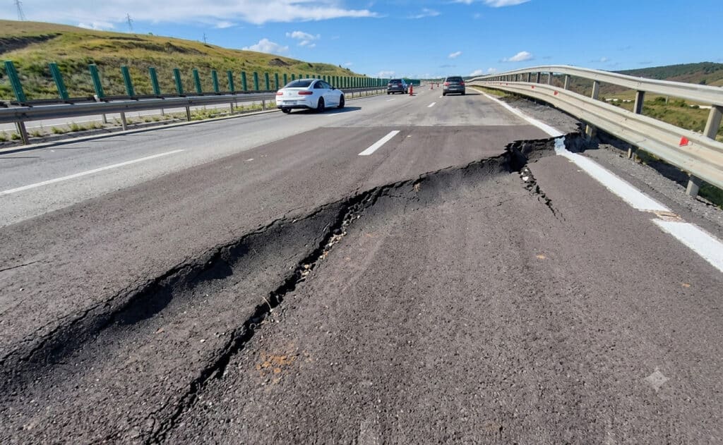 Închidere temporară a circulației pe 17 km pe Autostrada A10 Sebeș – Turda din cauza degradărilor la carosabil și terasament 1 Închidere temporară a circulației pe 17 km pe Autostrada A10 Sebeș – Turda din cauza degradărilor la carosabil și terasament