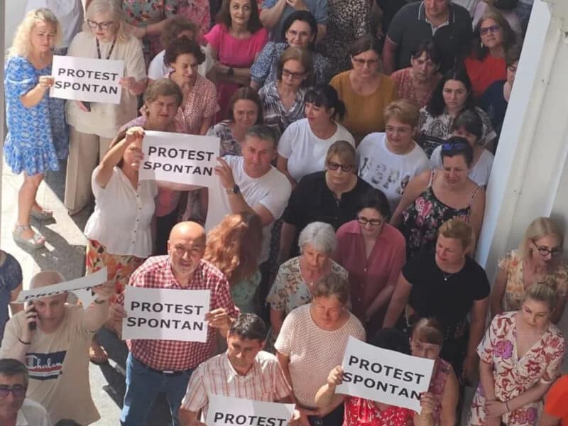 finanțiștii din anaf și dgaf protestează pentru salarii și condiții mai bune sindfisc amenință cu conflict colectiv de muncă dacă autoritățile nu răspund cererilor