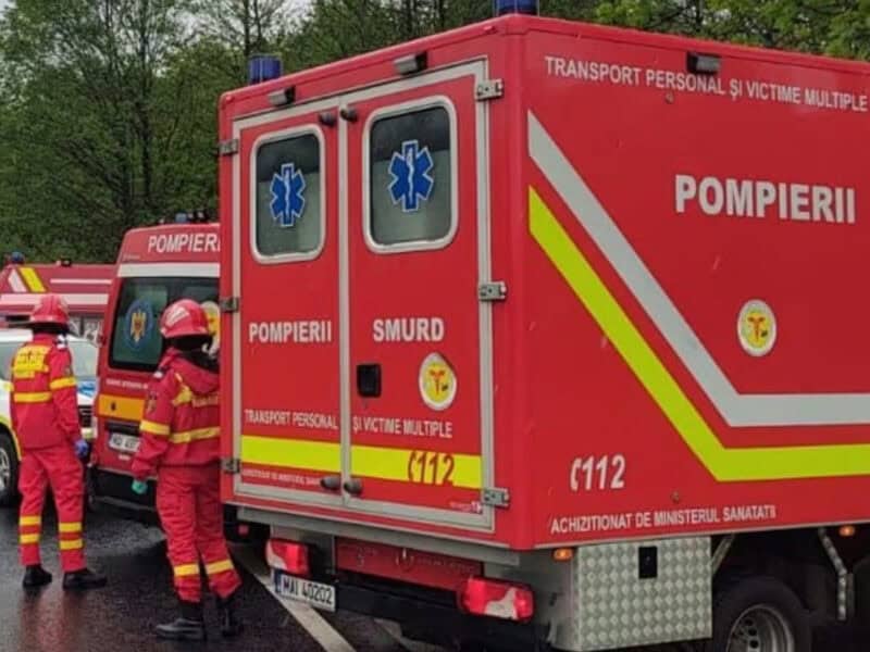 accident pe dj 106, dealul dăii: două persoane rănite transportate la spital, trafic îngreunat în zonă