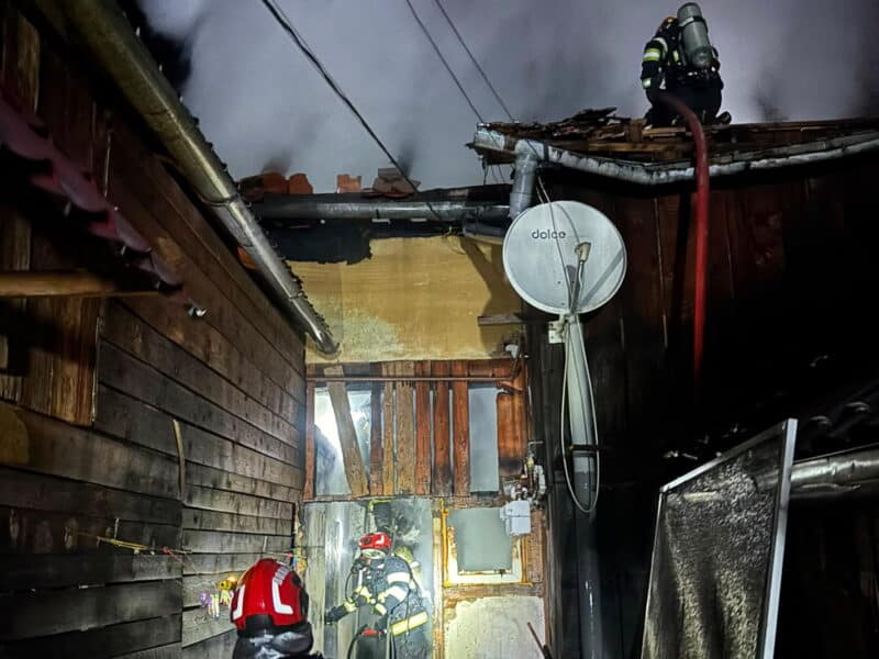incendiu puternic la o locuință din cisnădie cauzat de un scurtcircuit electric fără victime
