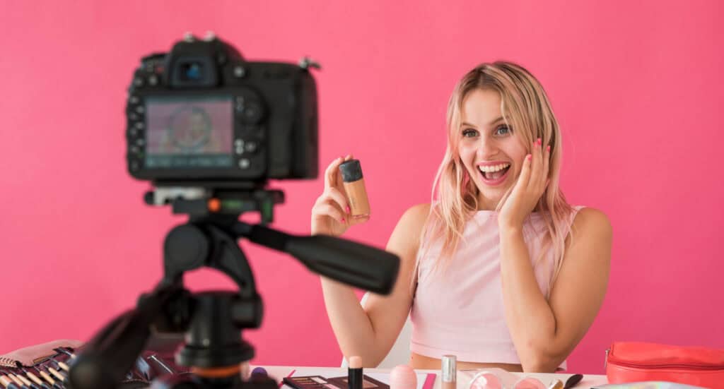 ANPC a descoperit reclame ascunse și lipsa mențiunii privind conținutul generat de AI la influencerii din România 1 ANPC a descoperit reclame ascunse și lipsa mențiunii privind conținutul generat de AI la influencerii din România