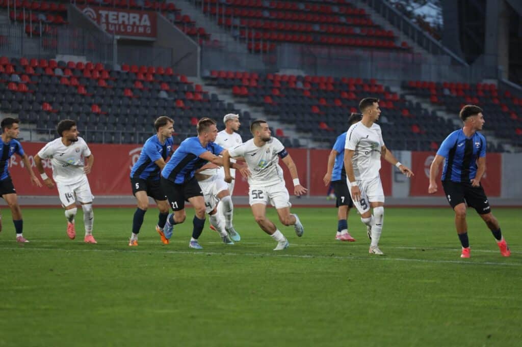 Teodor Birț anunță că fotbalul în Sibiu nu moare Inter va juca pe Stadionul Municipal și va promova tineri sibieni 1 Teodor Birț anunță că fotbalul în Sibiu nu moare Inter va juca pe Stadionul Municipal și va promova tineri sibieni