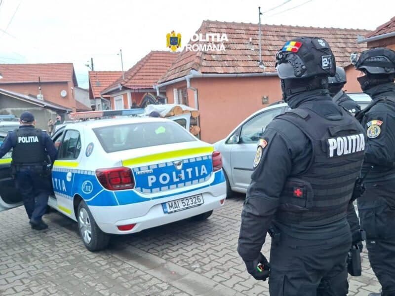 bătaie violentă cu bâte în ruja trei bărbați reținuți pentru lovire și tulburarea ordinii publice