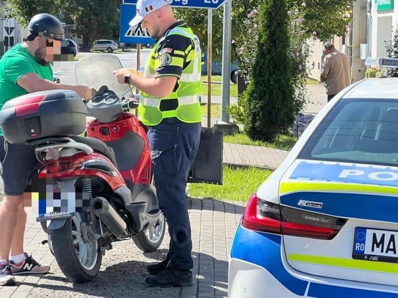 bărbat oprit pe moped la marpod fără permis de conducere, dosar penal deschis de polițiștii din agnita