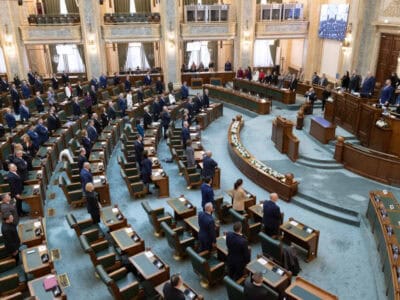 senatul a respins legea integrității în urma disputei zamfir-bolojan privind protejarea lui dominic fritz și riscul pierderii a 770 de milioane de euro din pnrr