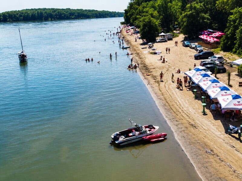 mii de oameni cer redeschiderea plajei gostinu printr-o petiție online pentru amenajare și autorizare în condiții de siguranță