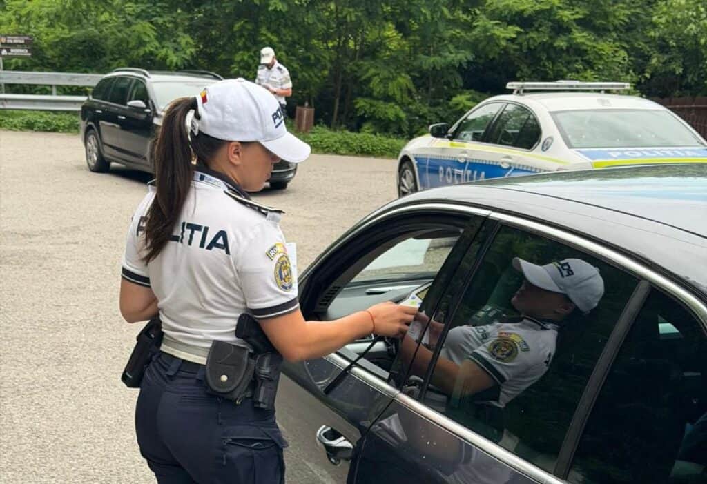 Control de rutină la Copșa Mică șoferiță din Sibiu prinsă conducând un autoturism neînmatriculat și cercetată penal 1 Control de rutină la Copșa Mică șoferiță din Sibiu prinsă conducând un autoturism neînmatriculat și cercetată penal