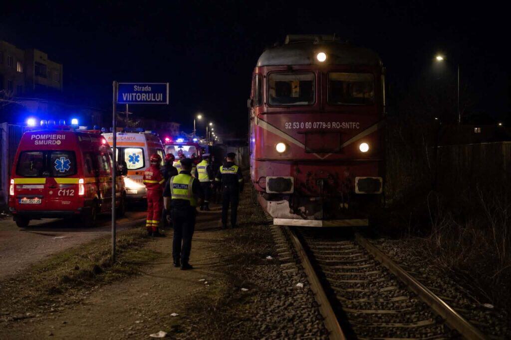 Noi detalii despre accidentul feroviar din Sibiu: un bărbat de 58 de ani a murit după ce a fost lovit de tren pe magistrala 208 lângă strada Viitorului 1 Noi detalii despre accidentul feroviar din Sibiu: un bărbat de 58 de ani a murit după ce a fost lovit de tren pe magistrala 208 lângă strada Viitorului