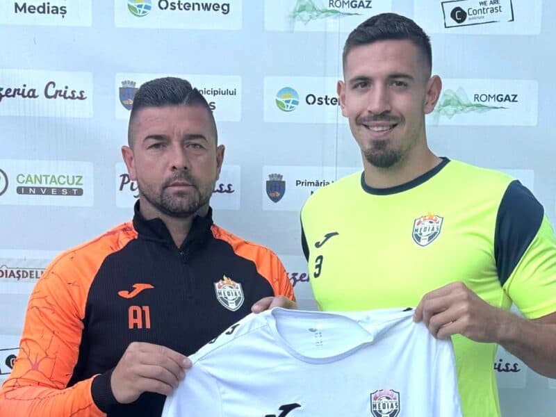 acs mediaș a transferat fundașul central alexandru core de 1,98 m, cu experiență în liga 1 și eșaloanele inferioare