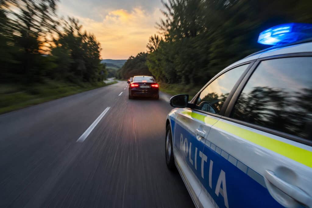 A fugit de poliție cu o mașină furată și s-a răsturnat la Vurpăr 1 A fugit de poliție cu o mașină furată și s-a răsturnat la Vurpăr