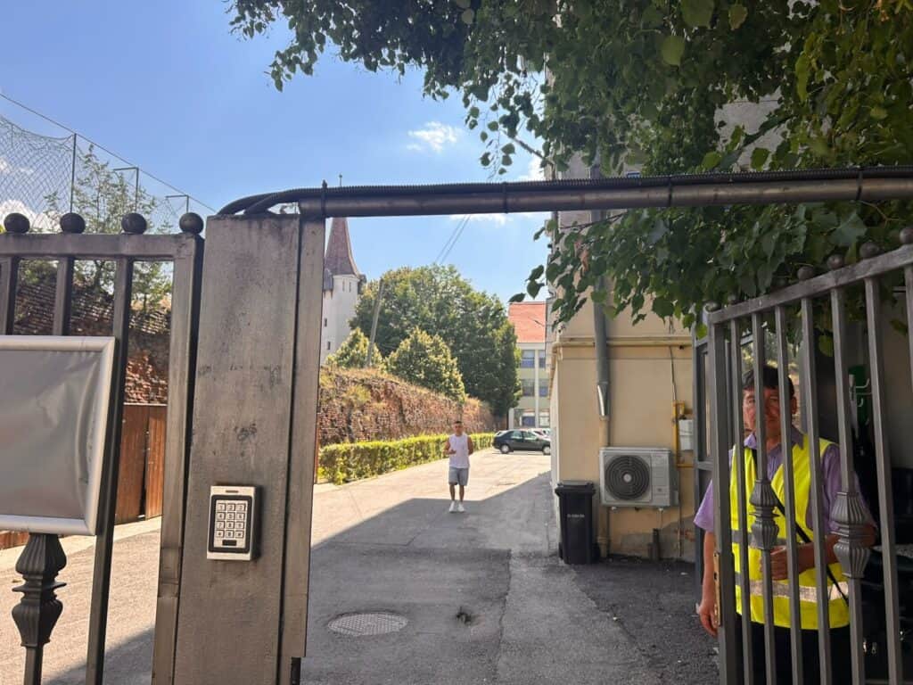 Elevi în sala de examen la Bacalaureat