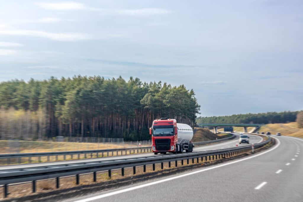 CNAIR anunță data implementării noilor taxe de drum pentru TIR-uri 1 CNAIR anunță data implementării noilor taxe de drum pentru TIR-uri