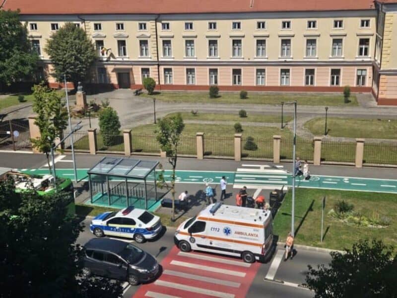 accident pe calea dumbrăvii din sibiu: copil de 12 ani, lovit de autobuz pe trecerea de pietoni