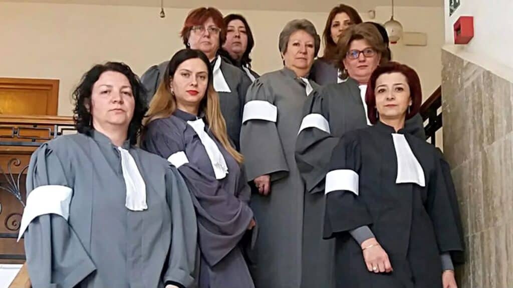 De la 1 septembrie grefierii anunță blocarea activității în instanțe și parchete 1 De la 1 septembrie grefierii anunță blocarea activității în instanțe și parchete