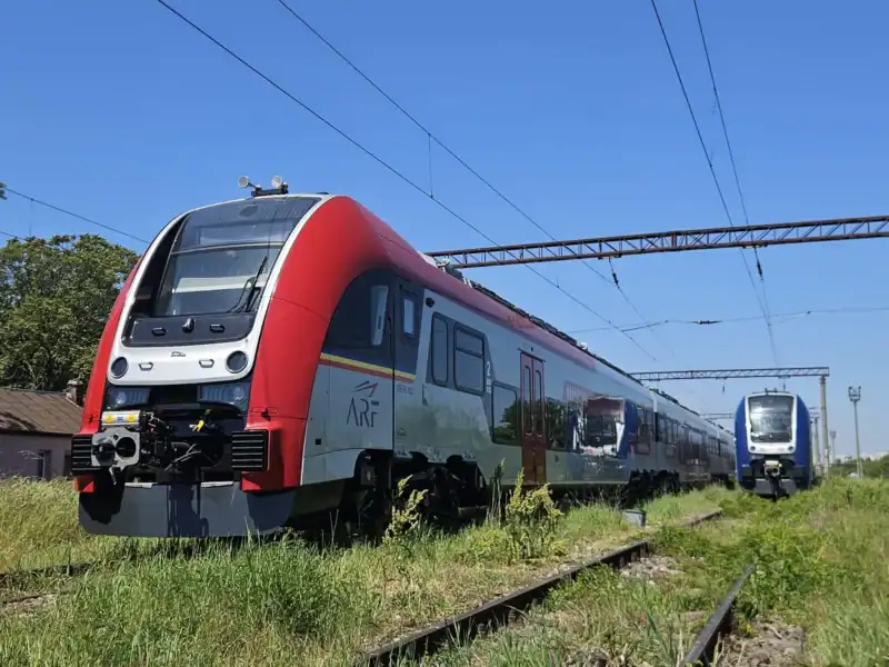românia are 21 de trenuri noi, dar călătorii merg tot cu garnituri vechi: de ce nu pot fi puse în circulație