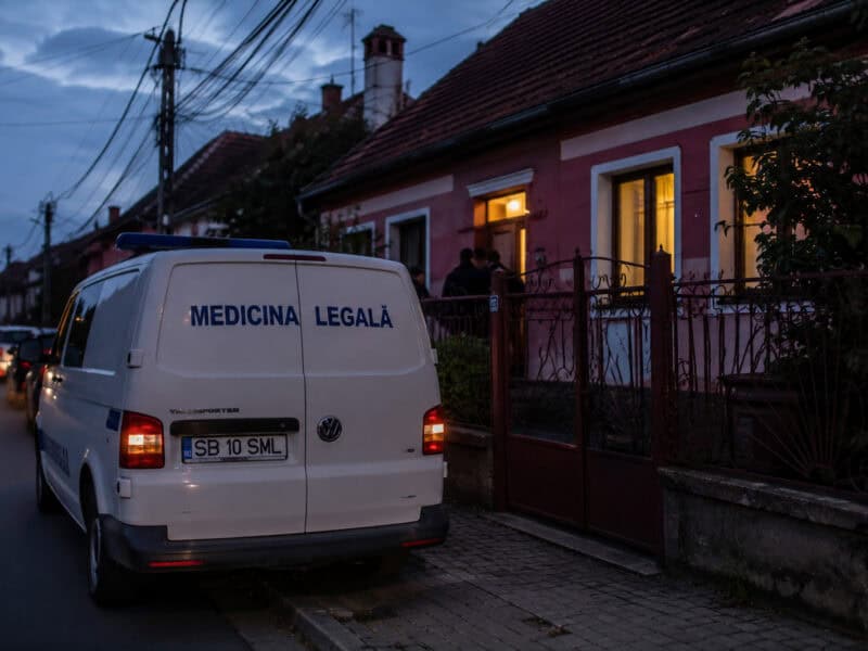 bărbat de 37 de ani găsit mort în pivnița locuinței din șeica mare
