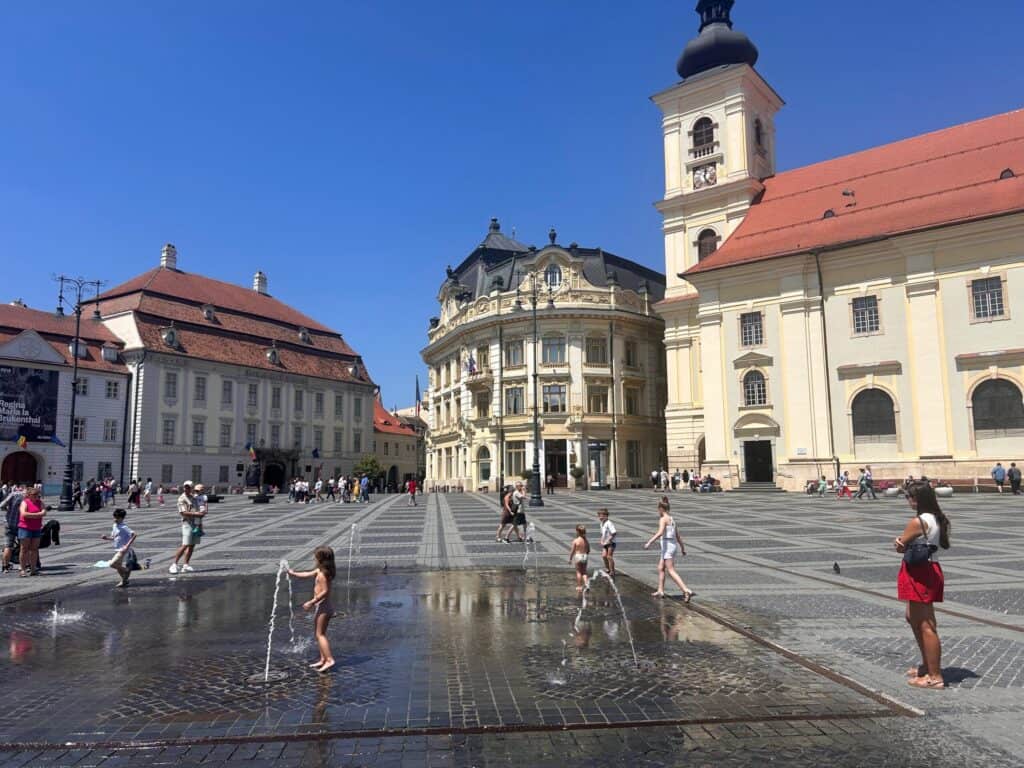 Valurile de căldură devin tot mai frecvente în Transilvania; Sibiu, între județele cele mai încălzite 1 Valurile de căldură devin tot mai frecvente în Transilvania; Sibiu, între județele cele mai încălzite