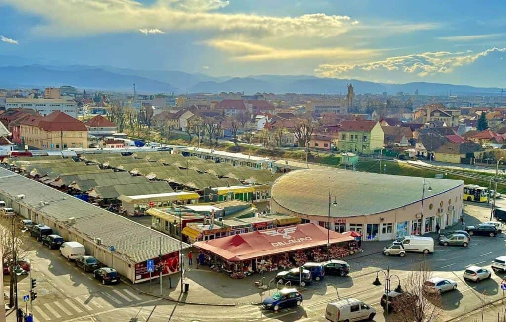 Cod galben de vânt pentru 13 județe inclusiv Sibiu 1 Cod galben de vânt pentru 13 județe inclusiv Sibiu