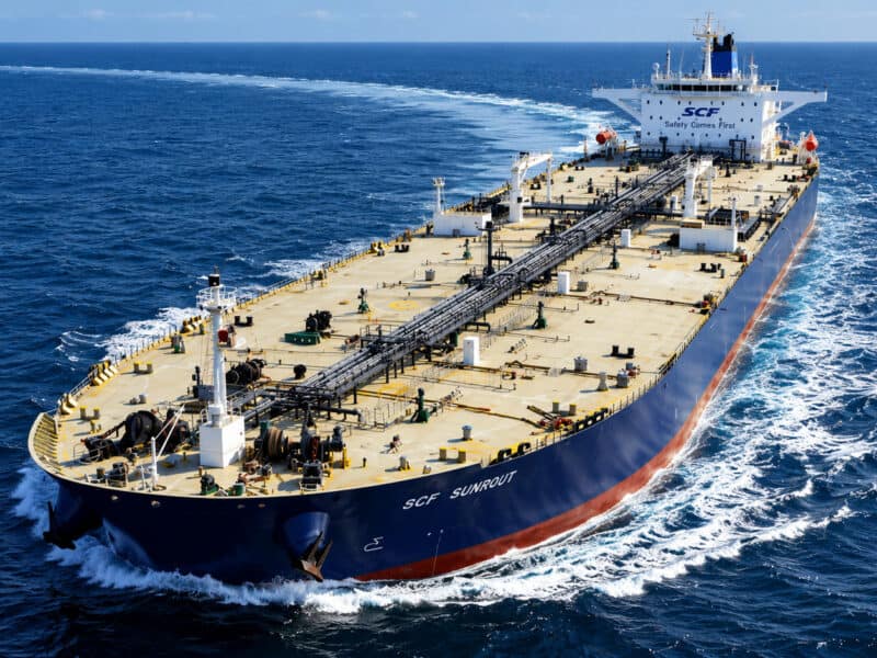 petrolul se scumpește pe fondul conflictului dintre sua și iran, prețul se apropie de 100 de dolari barilul