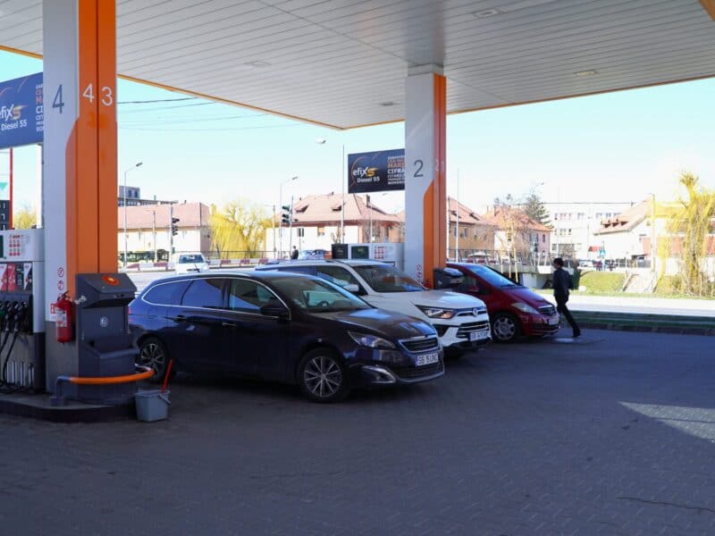 stație de alimentare cu carburanți