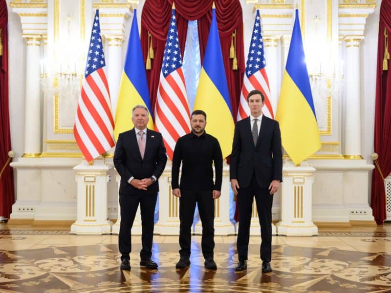 volodimir zelenski, steve witkoff și jared kushner, la întâlnirea de la kiev din 6 septembrie 2026